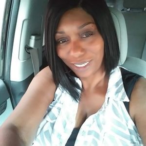 Meet your Posher, Denise